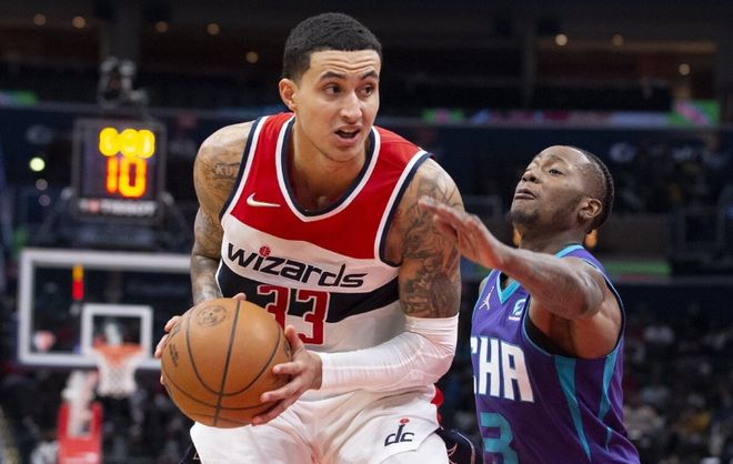 在加洞赛中 在加洞赛中